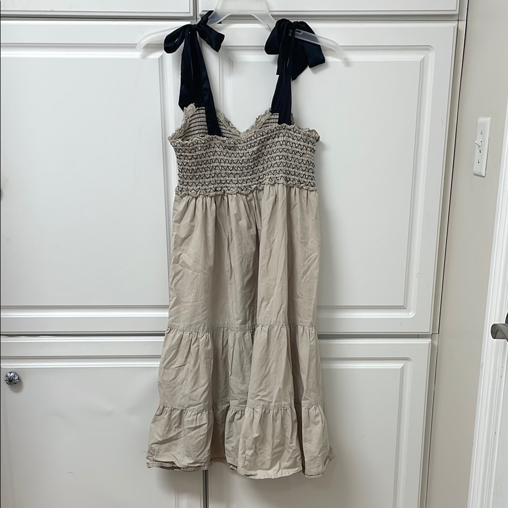 😁Charming Beige  Dress with Black Accents - Picture 5 of 5